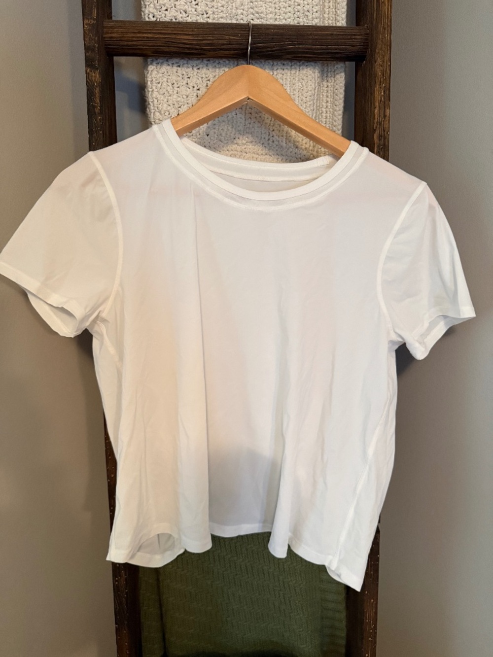 Lululemon lightweight tshirt